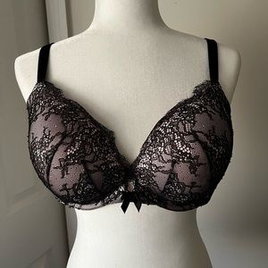 2 Victoria’s Secret Bra’s Size 40C, Pink/Black Lace, Peach Color EUC